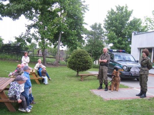 Grafika #18: 28.05.2013 - Straż Graniczna w naszym przedszkolu