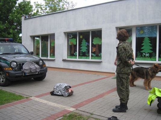 Grafika #21: 28.05.2013 - Straż Graniczna w naszym przedszkolu