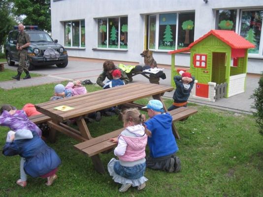 Grafika #23: 28.05.2013 - Straż Graniczna w naszym przedszkolu