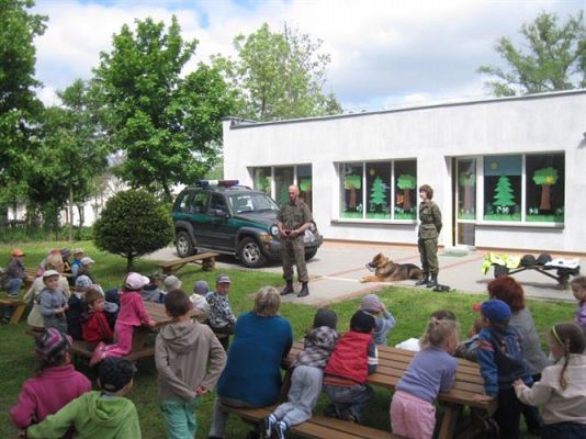 Grafika #27: 28.05.2013 - Straż Graniczna w naszym przedszkolu