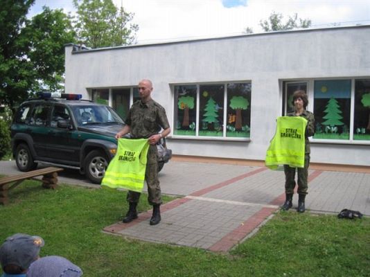 Grafika #29: 28.05.2013 - Straż Graniczna w naszym przedszkolu