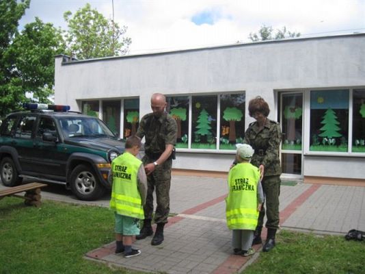 Grafika #31: 28.05.2013 - Straż Graniczna w naszym przedszkolu