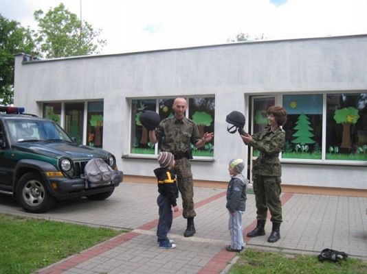 Grafika #32: 28.05.2013 - Straż Graniczna w naszym przedszkolu