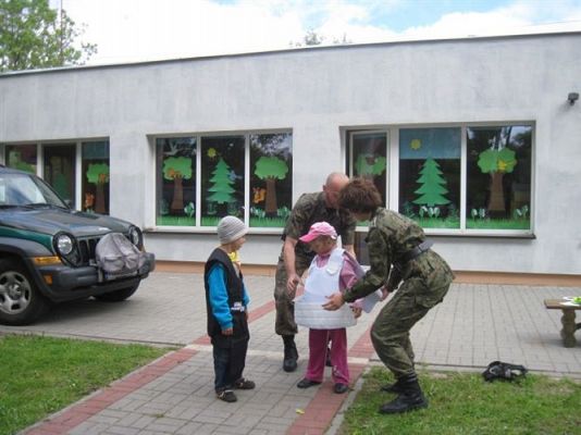 Grafika #36: 28.05.2013 - Straż Graniczna w naszym przedszkolu
