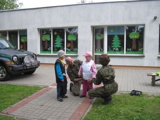 Grafika #37: 28.05.2013 - Straż Graniczna w naszym przedszkolu