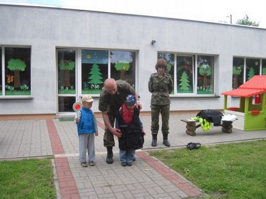 Grafika #40: 28.05.2013 - Straż Graniczna w naszym przedszkolu