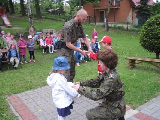 Grafika #43: 28.05.2013 - Straż Graniczna w naszym przedszkolu