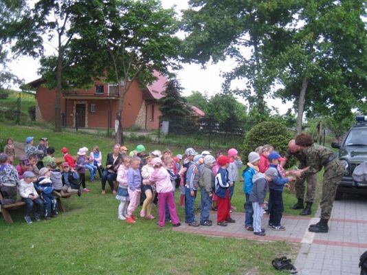 Grafika #48: 28.05.2013 - Straż Graniczna w naszym przedszkolu