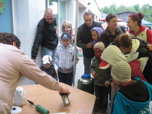 Grafika #2: 25.05.2013 - Rodzinne eksperymenty - interaktywna zabawa i edukacja