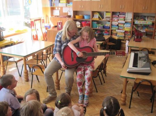 Grafika #1: 16.05.2013 - Lekcja muzyki z panią Natalią