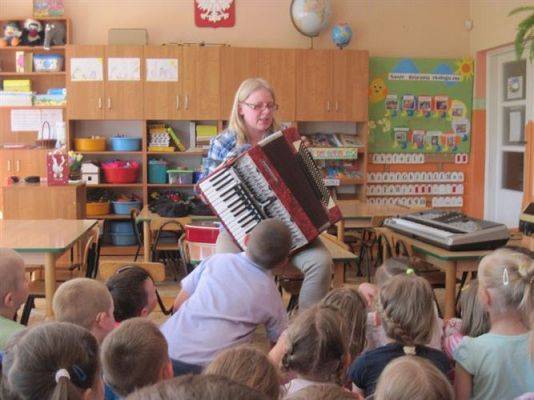 Grafika #5: 16.05.2013 - Lekcja muzyki z panią Natalią