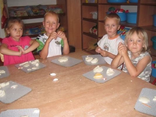 Grafika #8: 07.08.2013 - Mali artyści