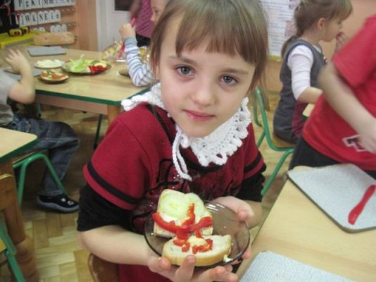 Grafika #9: 22.11.2013 - Robimy zdrowe i kolorowe kanapki