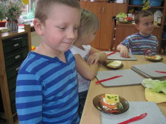 Grafika #15: 22.11.2013 - Robimy zdrowe i kolorowe kanapki