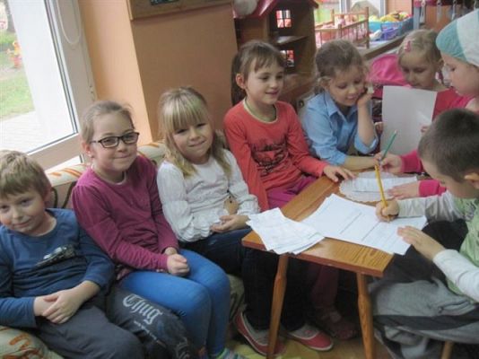 Grafika #19: 20.11.2013 - Zabawy w kąciku lekarskim