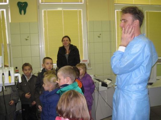 Grafika #2: 15.11.2013 - O ząbki nasze dbamy - dentystę odwiedzamy.