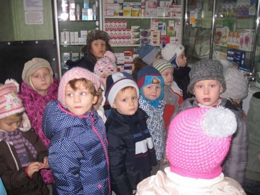 Grafika #4: 26.11.2013 - Średniaki z wizytą w aptece