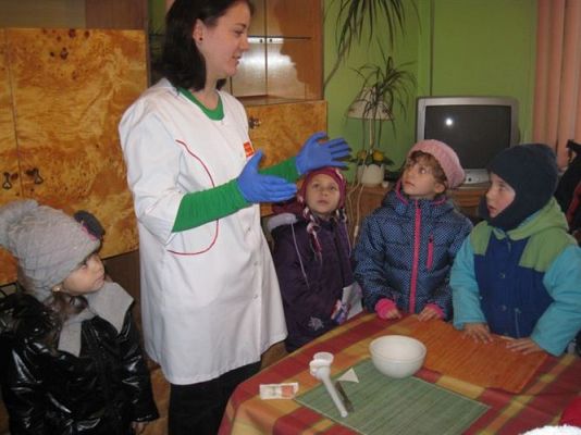 Grafika #8: 26.11.2013 - Średniaki z wizytą w aptece