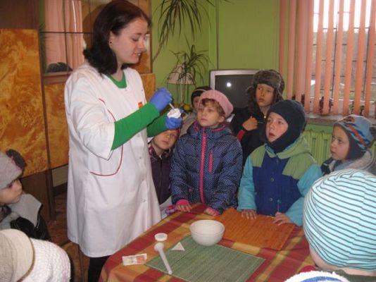 Grafika #9: 26.11.2013 - Średniaki z wizytą w aptece