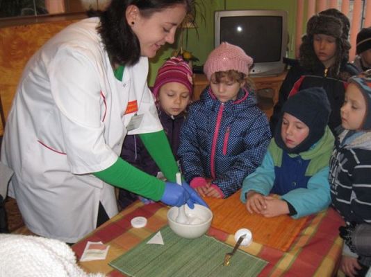 Grafika #10: 26.11.2013 - Średniaki z wizytą w aptece