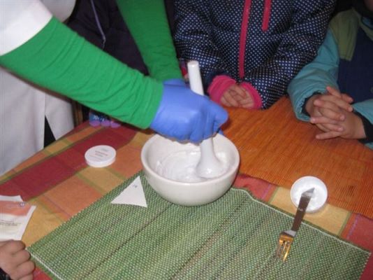 Grafika #11: 26.11.2013 - Średniaki z wizytą w aptece