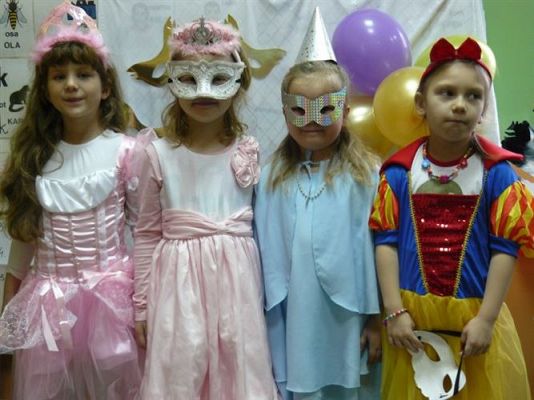 Grafika #24: Nasze karnawałowe przebrania - Średniaki