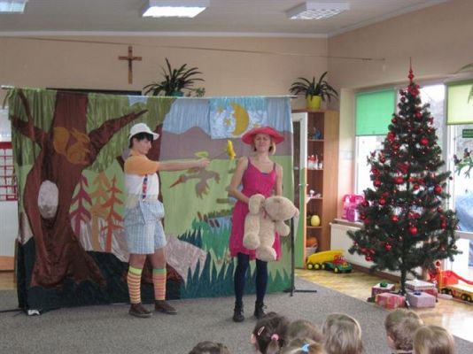 Grafika #15: 14.01.2014 - Teatrzyk pt."Zaczarowana baśń o przyjaźni"