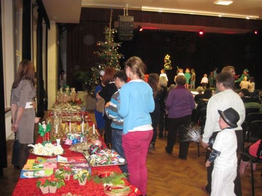 Grafika #1: 12.12.2013 - Przedstawienie świąteczne pt." W oczekiwaniu na Święta "