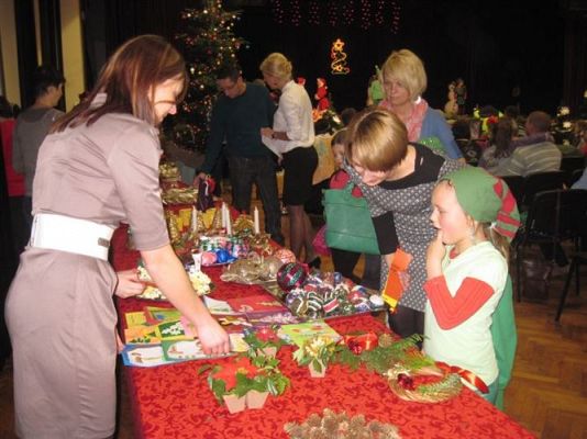 Grafika #5: 12.12.2013 - Przedstawienie świąteczne pt." W oczekiwaniu na Święta "