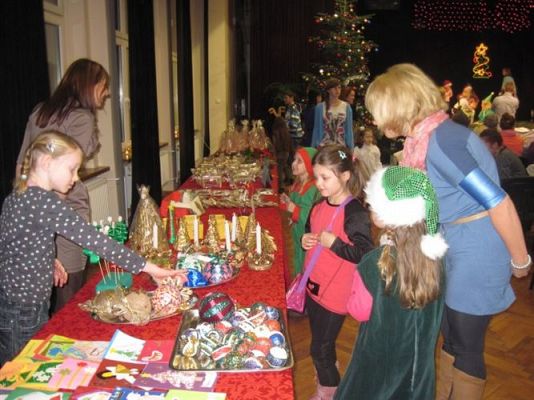 Grafika #6: 12.12.2013 - Przedstawienie świąteczne pt." W oczekiwaniu na Święta "