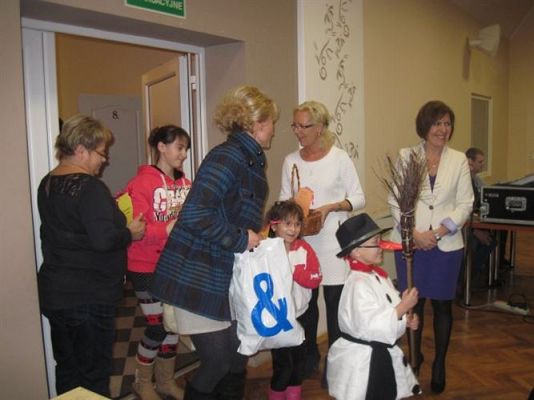 Grafika #8: 12.12.2013 - Przedstawienie świąteczne pt." W oczekiwaniu na Święta "