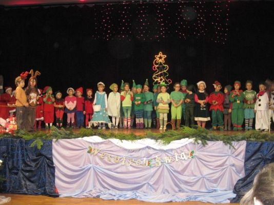 Grafika #19: 12.12.2013 - Przedstawienie świąteczne pt." W oczekiwaniu na Święta "