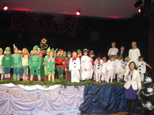 Grafika #78: 12.12.2013 - Przedstawienie świąteczne pt." W oczekiwaniu na Święta "