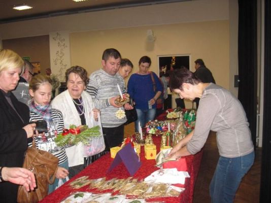 Grafika #84: 12.12.2013 - Przedstawienie świąteczne pt." W oczekiwaniu na Święta "