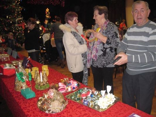 Grafika #96: 12.12.2013 - Przedstawienie świąteczne pt." W oczekiwaniu na Święta "