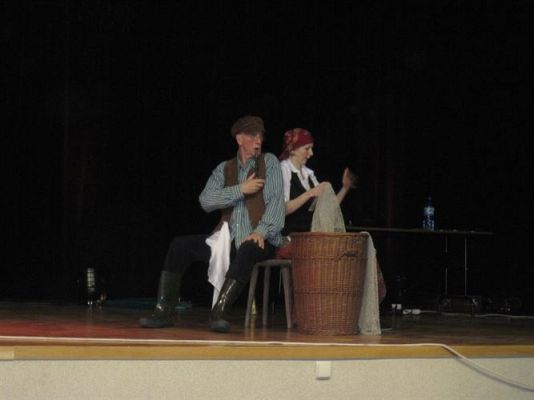 Grafika #4: 11.12.2013 - Przedstawienie teatralne "Rybak-król" w Gokis w Wicku