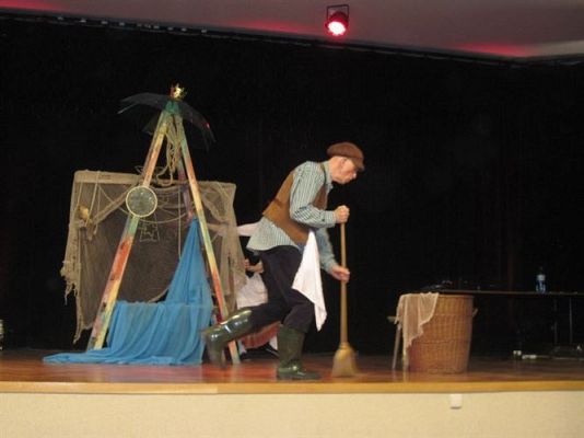 Grafika #14: 11.12.2013 - Przedstawienie teatralne "Rybak-król" w Gokis w Wicku