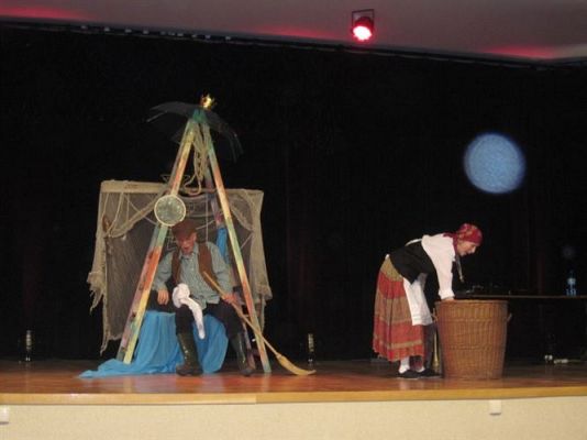 Grafika #16: 11.12.2013 - Przedstawienie teatralne "Rybak-król" w Gokis w Wicku