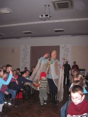 Grafika #27: 11.12.2013 - Przedstawienie teatralne "Rybak-król" w Gokis w Wicku