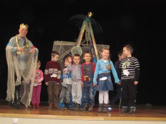 Grafika #31: 11.12.2013 - Przedstawienie teatralne "Rybak-król" w Gokis w Wicku