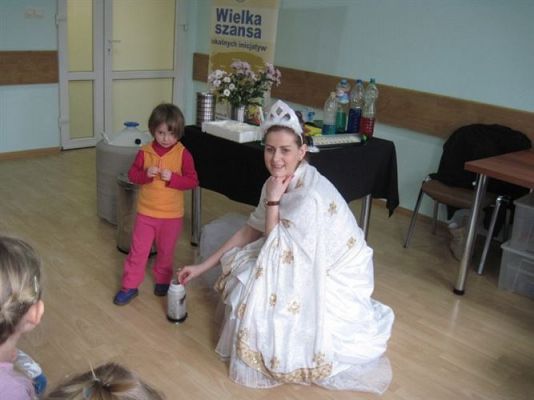 Grafika #22: 05.03.2014 - Warsztaty edukacyjne pn."Mroźne eksperymenty" w GOKiS w Wicku