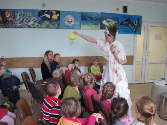 Grafika #25: 05.03.2014 - Warsztaty edukacyjne pn."Mroźne eksperymenty" w GOKiS w Wicku