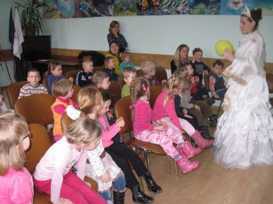 Grafika #27: 05.03.2014 - Warsztaty edukacyjne pn."Mroźne eksperymenty" w GOKiS w Wicku