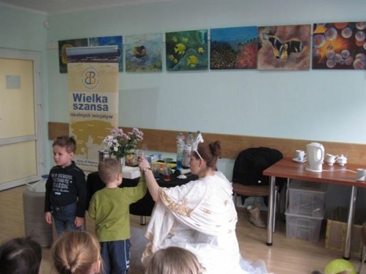 Grafika #30: 05.03.2014 - Warsztaty edukacyjne pn."Mroźne eksperymenty" w GOKiS w Wicku