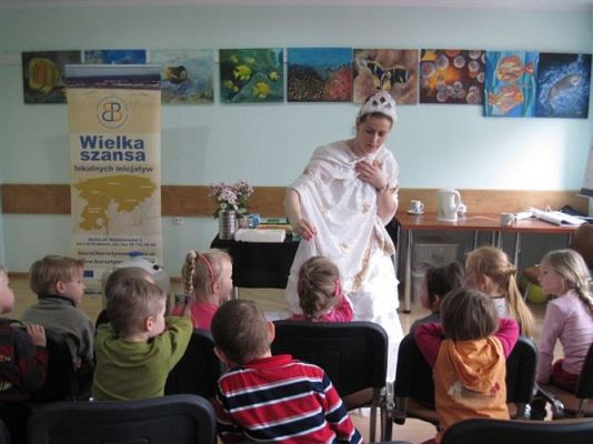 Grafika #32: 05.03.2014 - Warsztaty edukacyjne pn."Mroźne eksperymenty" w GOKiS w Wicku