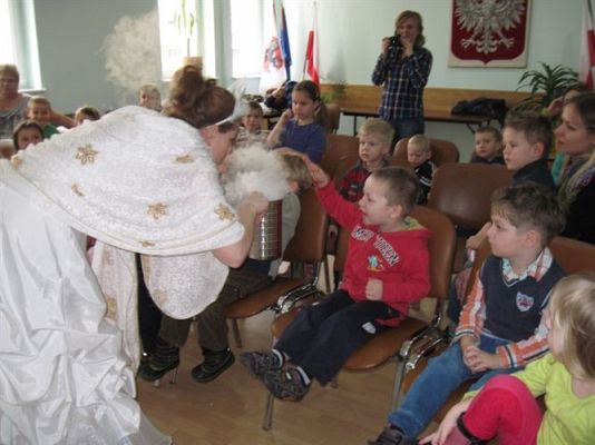 Grafika #40: 05.03.2014 - Warsztaty edukacyjne pn."Mroźne eksperymenty" w GOKiS w Wicku