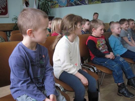 Grafika #44: 05.03.2014 - Warsztaty edukacyjne pn."Mroźne eksperymenty" w GOKiS w Wicku