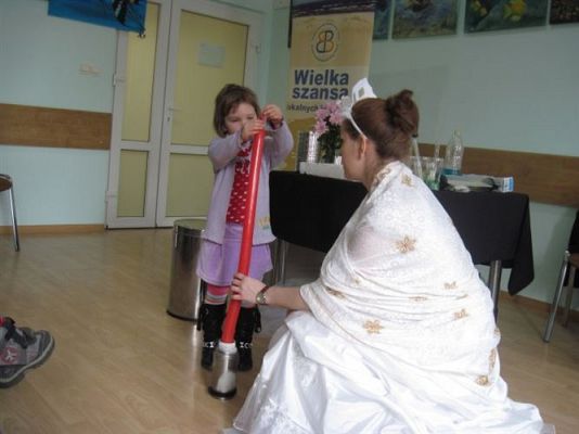 Grafika #51: 05.03.2014 - Warsztaty edukacyjne pn."Mroźne eksperymenty" w GOKiS w Wicku