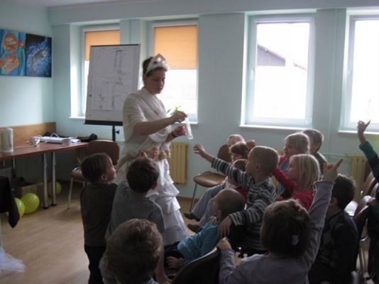 Grafika #56: 05.03.2014 - Warsztaty edukacyjne pn."Mroźne eksperymenty" w GOKiS w Wicku