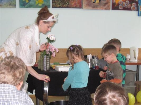 Grafika #60: 05.03.2014 - Warsztaty edukacyjne pn."Mroźne eksperymenty" w GOKiS w Wicku